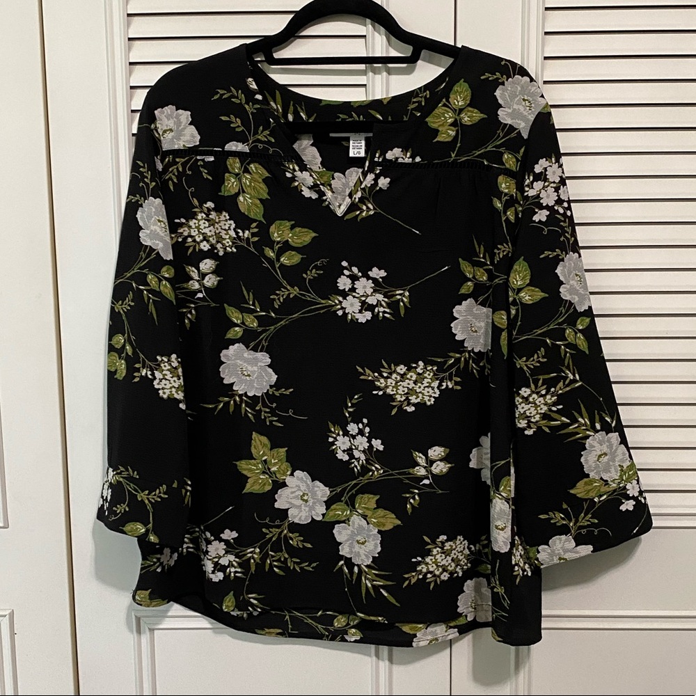 Black floral blouse - Size L
